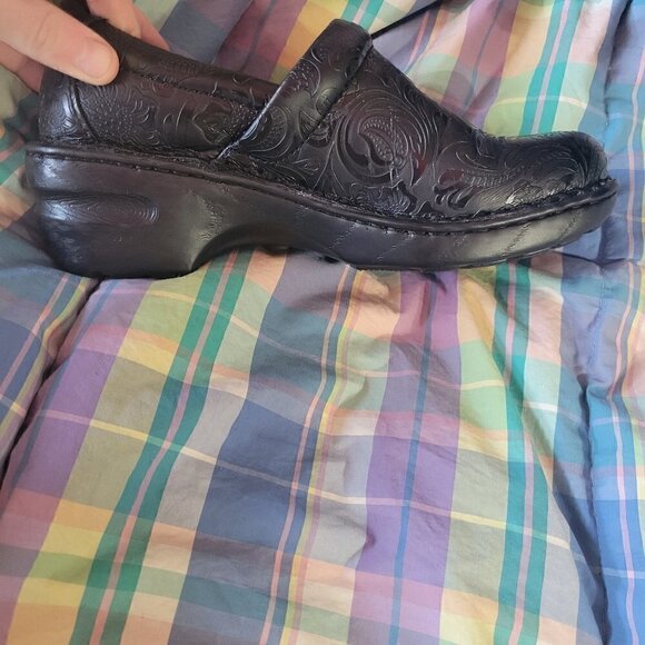 B.O.C Women's Black Tooled Peggy Slip-On Clog Size 8 - Picture 7 of 14